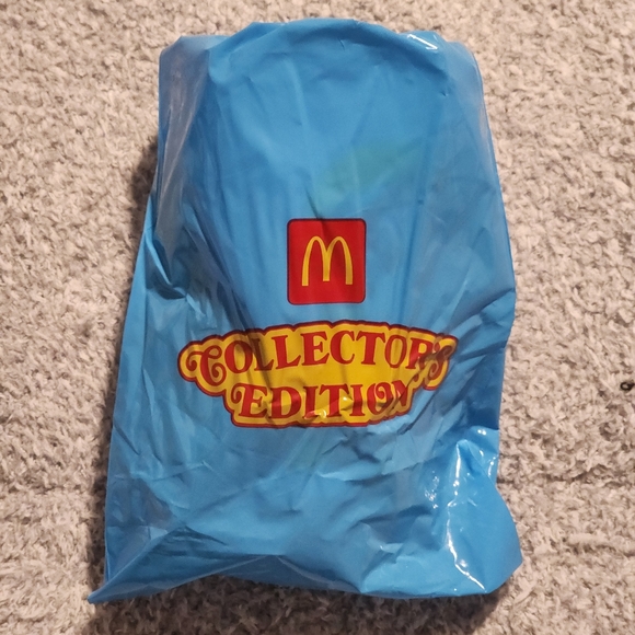 McDonald's Other - Hello Kitty Mcdonalds Collectors Meal Still Sealed In Package Hello Kitty Design